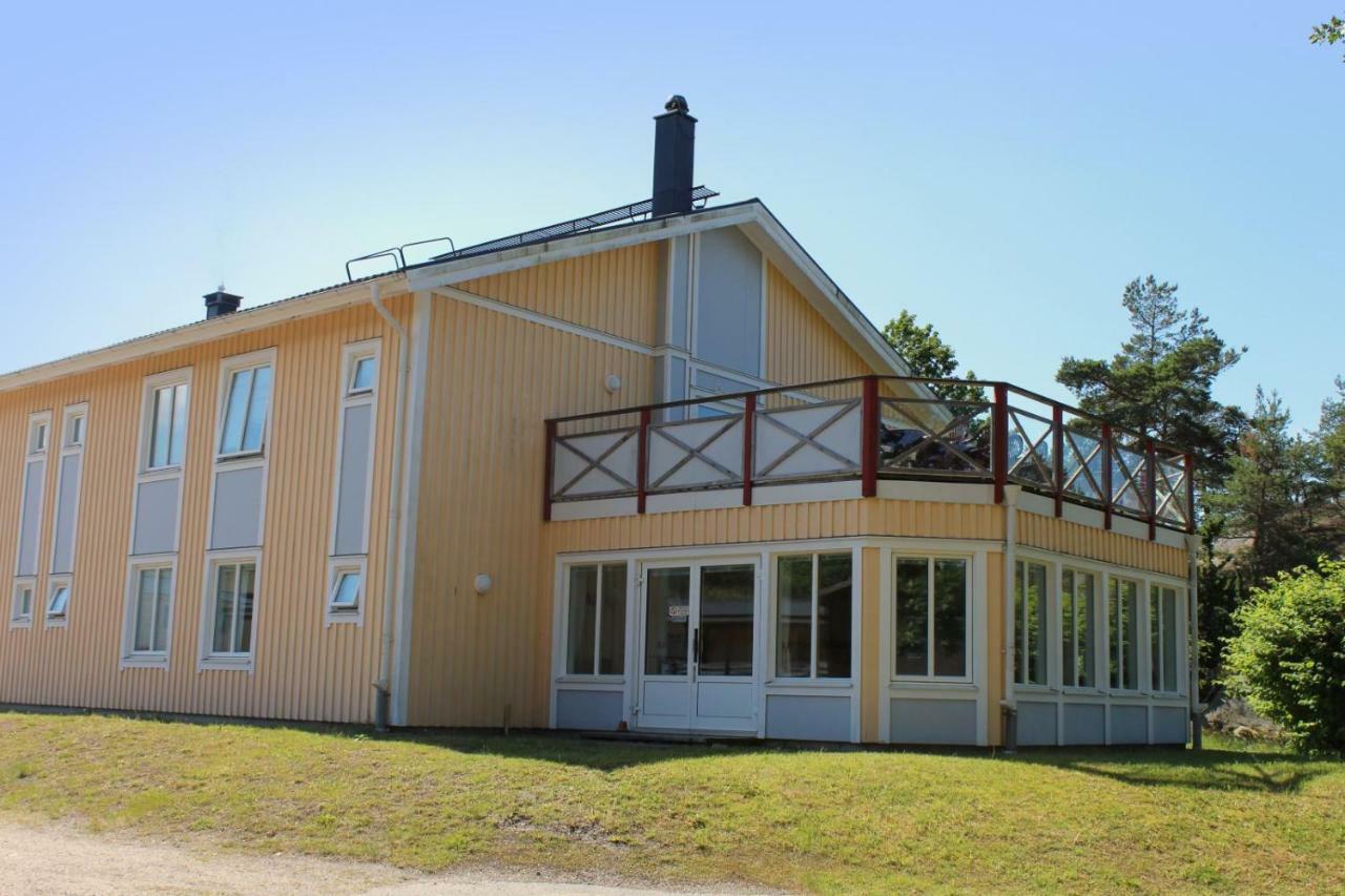 Kaellviken Semesterby Стромстад Экстерьер фото